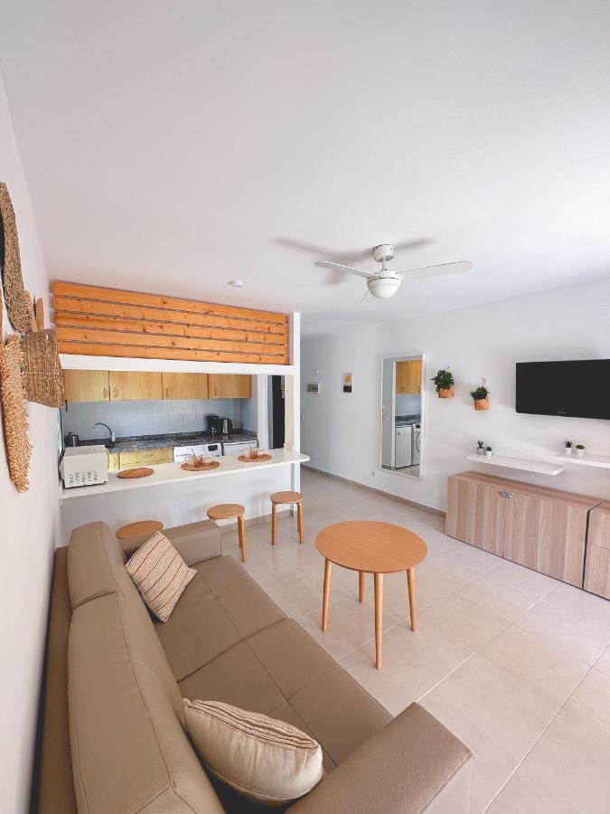 Seaside Apartment Corralejo : A Cozy Holiday Home In A Peaceful Well Located Green Complex Kültér fotó